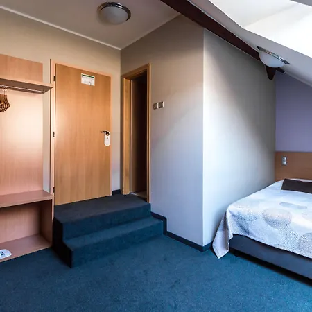 Adler - Czech Leading 4* براغ