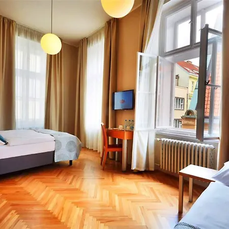 Adler - Czech Leading براغ